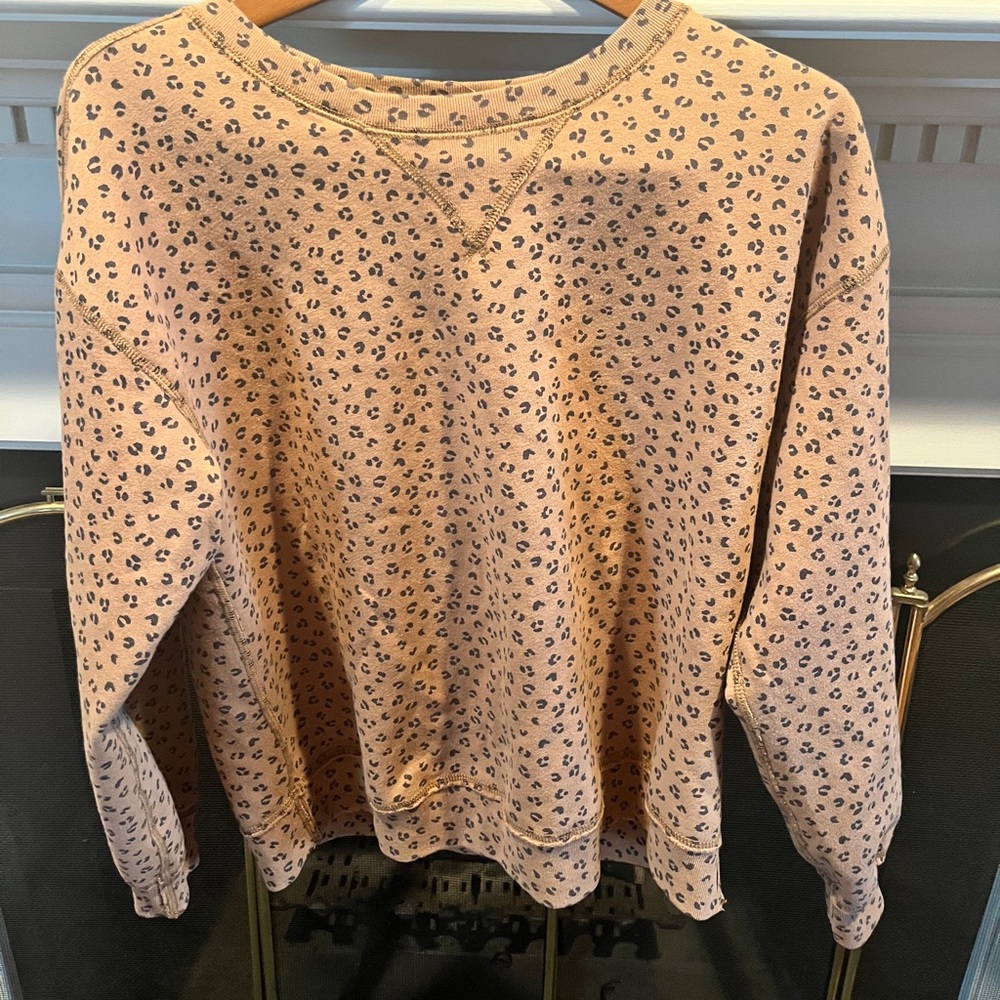 ABERCROMBIE CUTE SWEATER